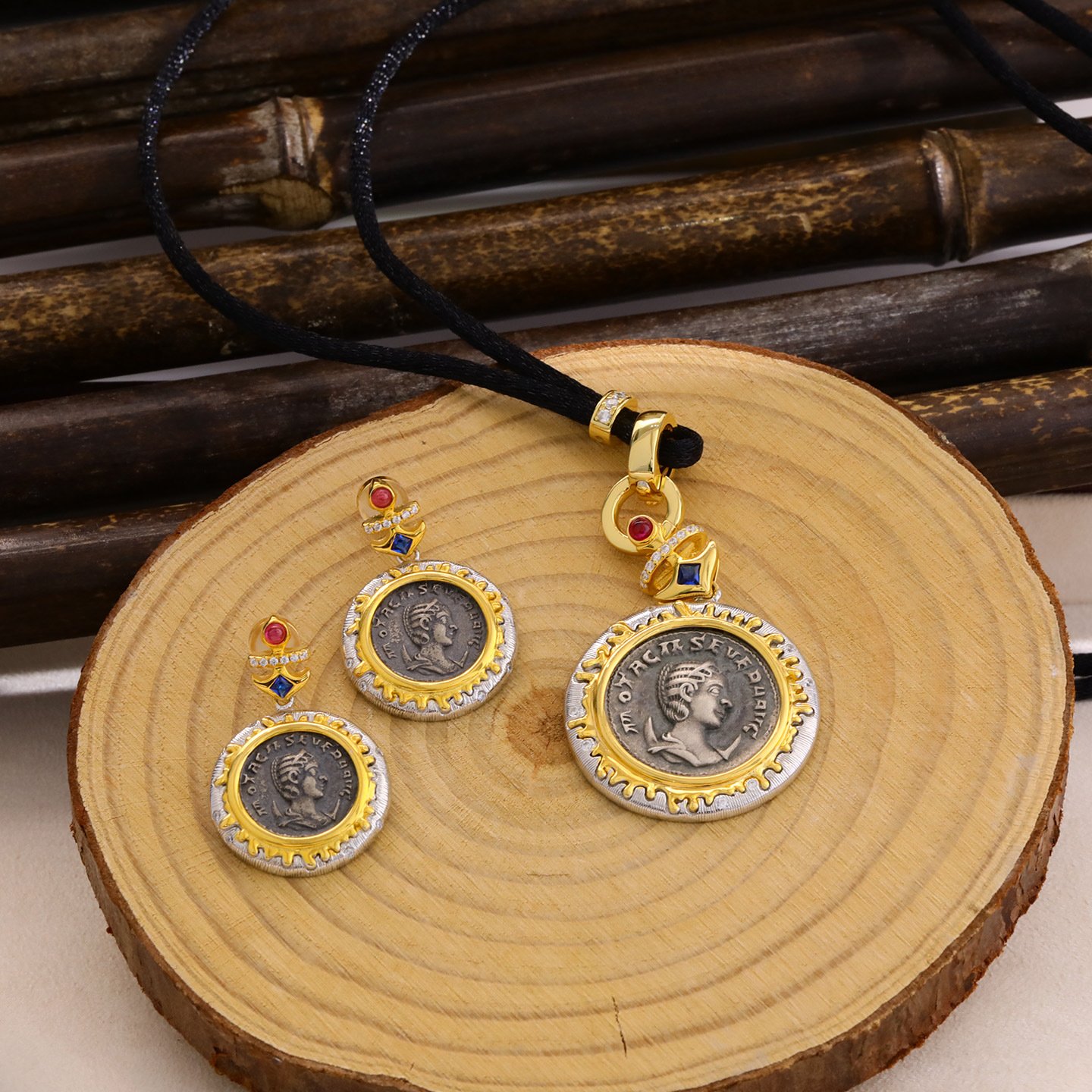 sandoos-54ca999ade177d544fecb7ae8d190972f818443dc4087f11ec321101ee7c6552 Venus Coin Necklace