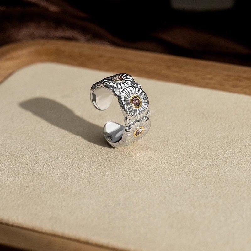 Daisy Ring