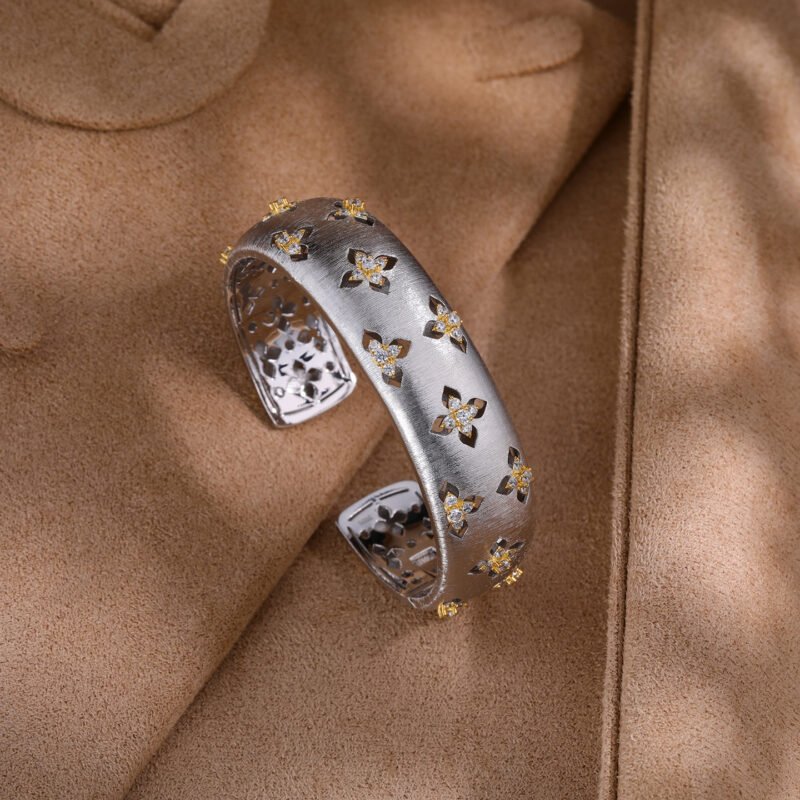 Clover Bangle